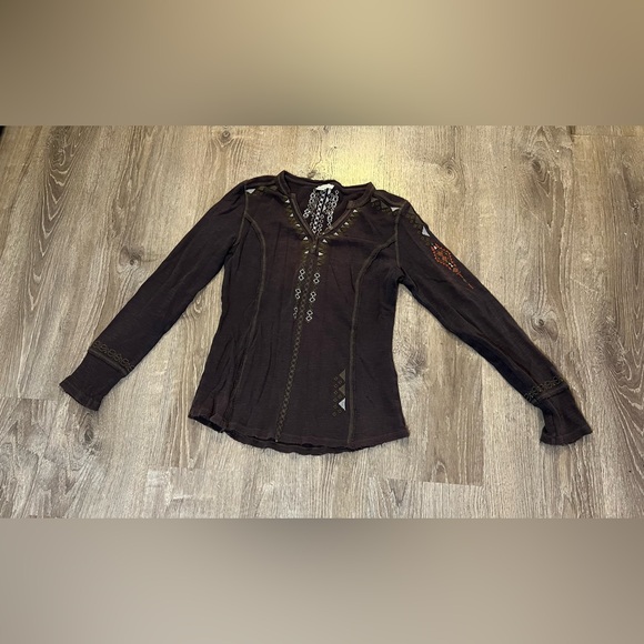 Sundance Fayette Floral Henley in brown - Picture 2 of 9